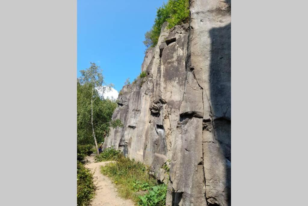 Hinter Burg, Haus Mit Garten Mayen Luaran gambar