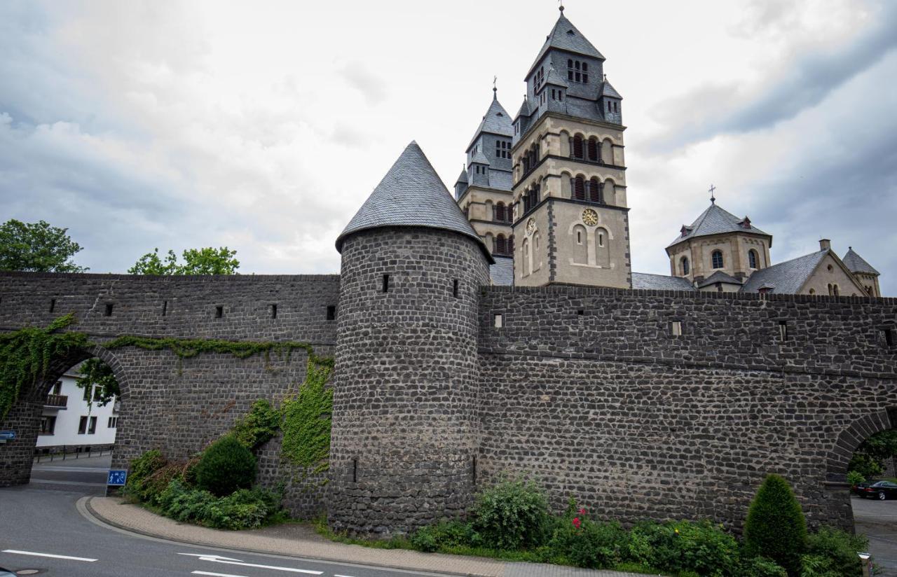 Hinter Burg, Haus Mit Garten Mayen Luaran gambar